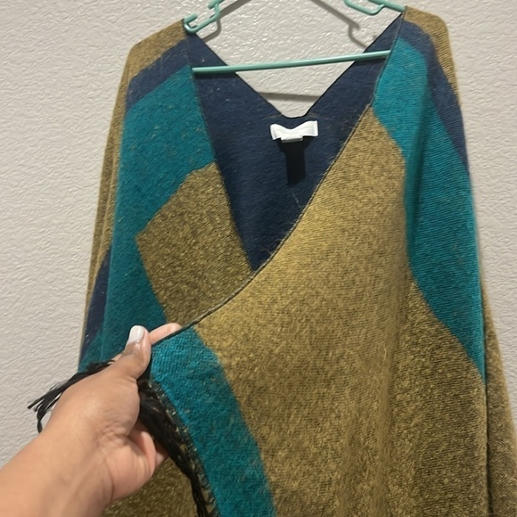 Adrienne Vittadini Colorful Geometric Poncho with Fringe OS Boho Cottage Core - Picture 8 of 8
